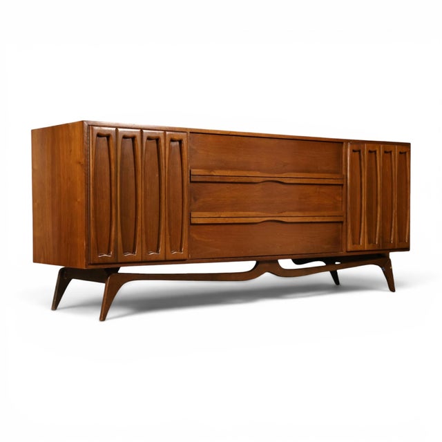 Mid-Century Modern Tobago Vintage Mid Century Modern Lowboy Dresser C. 1960s, Attributed For Sale - Image 3 of 14