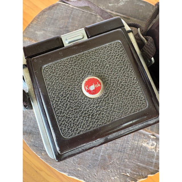 Vintage Kodak Duaflex IV Camera With Kodalite Flasholder – Mid Century Twin Lens Reflex Camera Decor For Sale In Nashville - Image 6 of 8