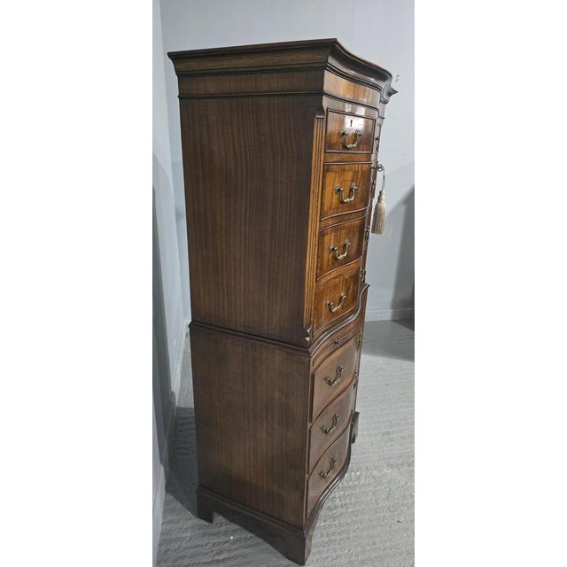 Vintage Mahogany Serpentine Chest of Drawers, 1920 For Sale - Image 6 of 13