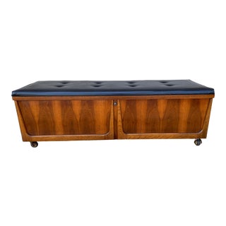 Vintage Mid Century Modern LaneWalnut Cedar Chest For Sale