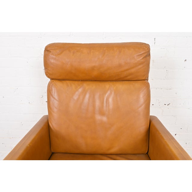 Stow & Davis Stow Davis Mid-Century Modern Leather Executive Swivel Desk Chair, Circa 1960s For Sale - Image 4 of 11