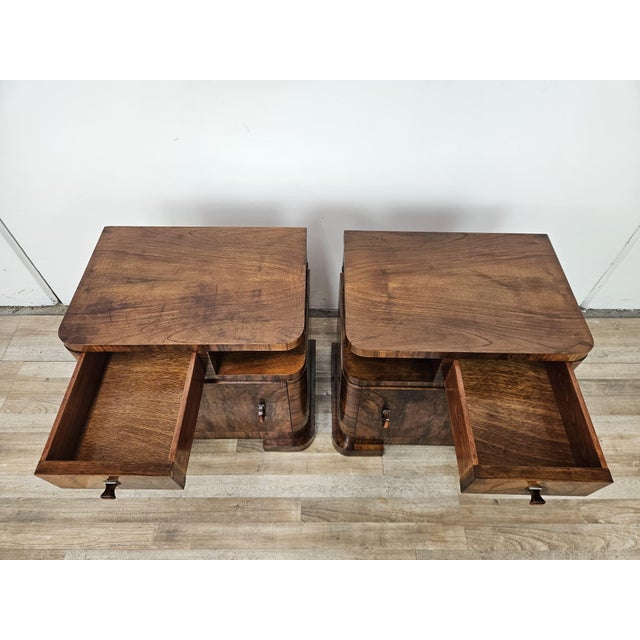 Art Deco Linear and Geometric Bedside Tables in Walnut Burl, 1940, Set of 2 For Sale - Image 12 of 18