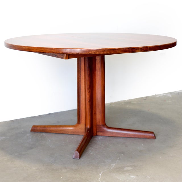 Brown 1950s Danish Rosewood Dining Table W/ 2 Leaves For Sale - Image 8 of 18