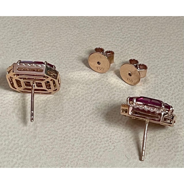 12 Carat Natural Burma Ruby and Diamond Earring in 18 Karat Yellow Gold For Sale In New York - Image 6 of 18