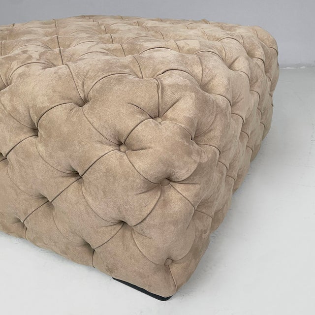 Italian Modern Squared Pouf in Beige Suede with Buttons, 1990s For Sale - Image 4 of 13