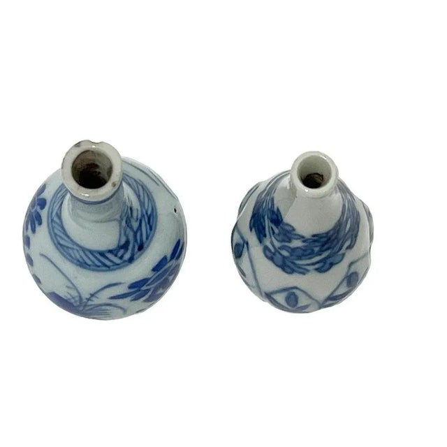 18th Century Chinese Porcelain Dollhouse Miniatures Blue and White Vases Two miniature Chinese porcelain dollhouse vases....
