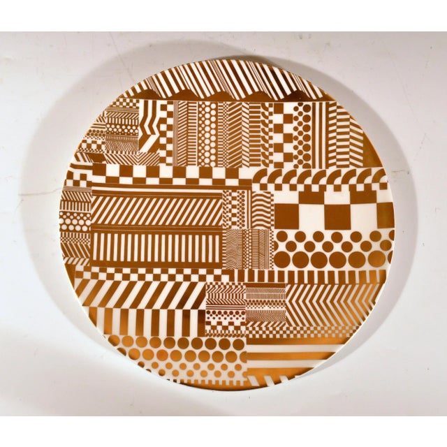 Metal Sir Eduardo Paolozzi for Wedgwood: "Variations on a Geometric Theme", a Complete and Boxed Limited Edition Set of Six Bone China Plates, 1971 For Sale - Image 7 of 10