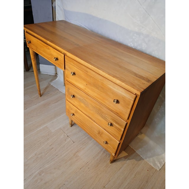 Mid-Century Modern Vintage Mid-Century Modern Solid Birch "Roomates" Writing Desk by Baumritter (Ethan Allen) For Sale - Image 3 of 18