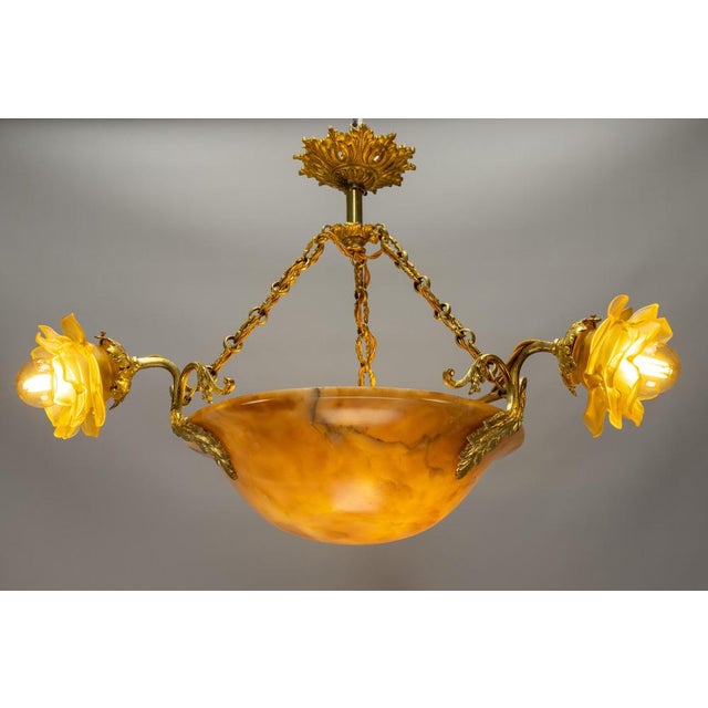 1920s French Neoclassical Style Amber Alabaster and Frosted Glass Chandelier, 1920 For Sale - Image 5 of 18