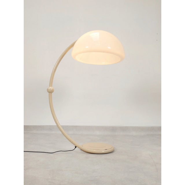 Mid-Century Modern Serpente Floor Lamp by Elio Martinelli for Martinelli Luce, 1980s For Sale - Image 3 of 18
