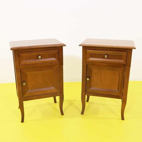 Wooden Nightstands with Curved Legs, Set of 2 For Sale - Image 11 of 11