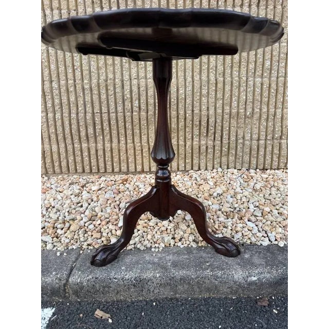 Antique Chippendale Style Tilt Top Pine Crust Tripod Side Table For Sale - Image 13 of 18