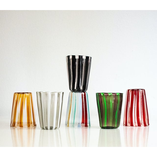 The harmony of the reeds, regularly spaced by expert and precise hands like a Renaissance master. The expert cut of the...