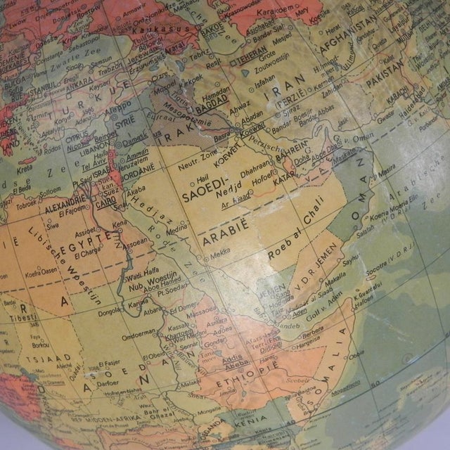 Rath Globe in Papier-Mâché on Wooden Base, 1975 For Sale - Image 14 of 16