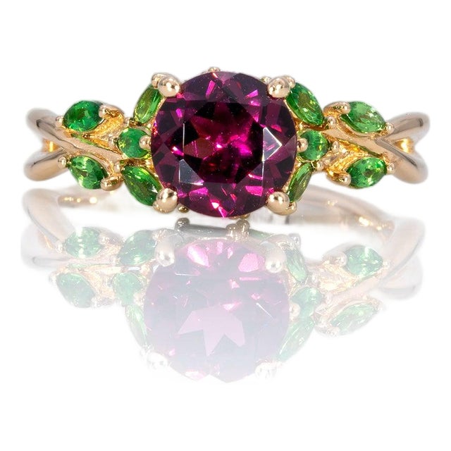 1.78Ct Purple Garnet Ring With Tsavorite Garnet Accents in Solid 14k Gold, Size 6.75 For Sale