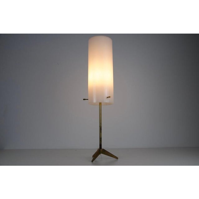 1960s Brass and White Acrylic Glass Tripod Table Lamp, Italy, 1960s For Sale - Image 5 of 9