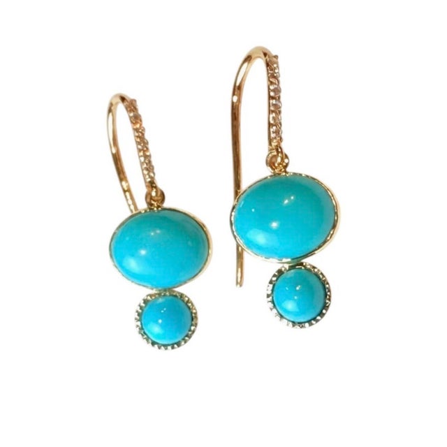 14k Yellow Gold Diamond & Natural Turquoise Shepherd Hoop Earrings, Pair For Sale In New York - Image 6 of 6