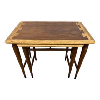 Mid-Century Modern Lane Acclaim Walnut Nesting Tables - Set of 2 For Sale