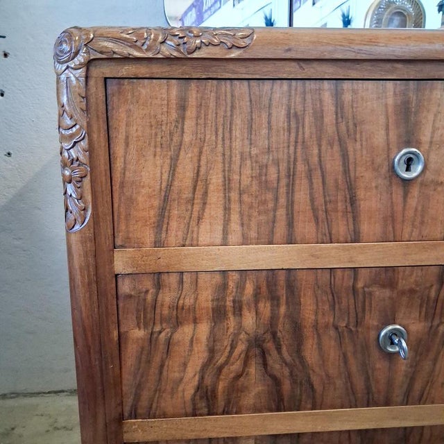 Art Deco Walnut Veneer Chest of Drawers with Folding Mirror For Sale - Image 14 of 18