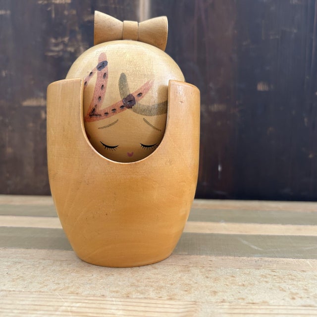 This rare vintage kokeshi doll was created by the renowned artist Harumasa Tanaka (田中治正), celebrated for his playful and...