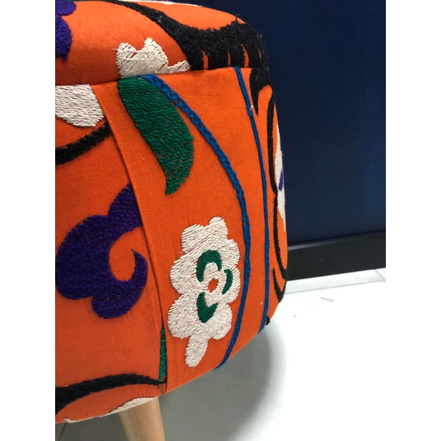 1960s Modern Turkish Handwoven Suzani Ottoman For Sale - Image 6 of 11