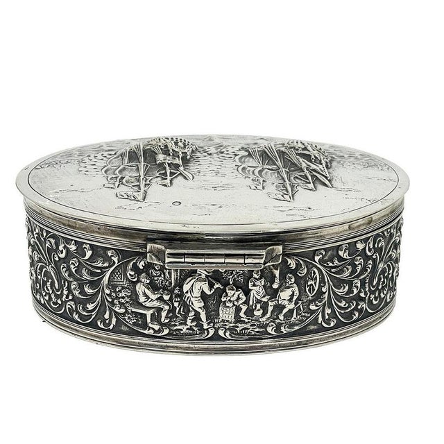 Gold Dutch Silver Decorative Box with Scene of 17th-Century Dutch Flagships, 1926 For Sale - Image 8 of 15