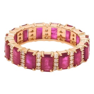 Natural 2.91 cts ruby with 0.32 cts diamond ring in 18k gold For Sale