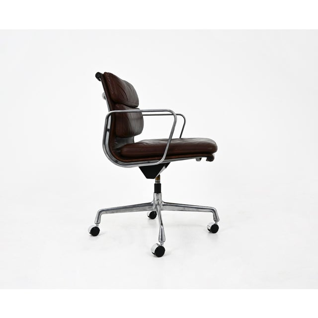 Leather Soft Pad Chair attributed to Charles and Ray Eames for Herman Miller, 1970s For Sale - Image 4 of 13