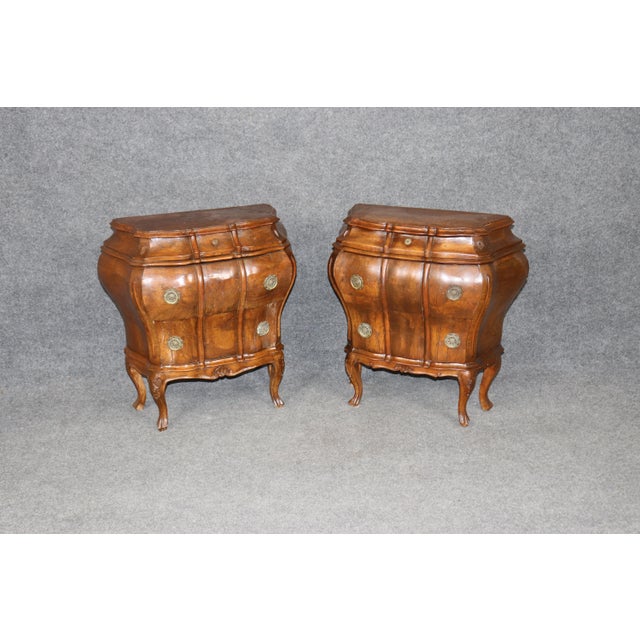 Pair of Antique Italian Baroque Style Brass Mounted Bombe Nightstands For Sale In Philadelphia - Image 6 of 15
