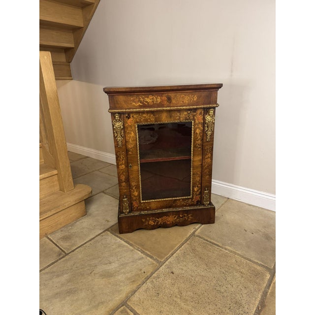 Fantastic quality antique Victorian walnut marquetry inlaid pier cabinet, having a outstanding quality antique Victorian...