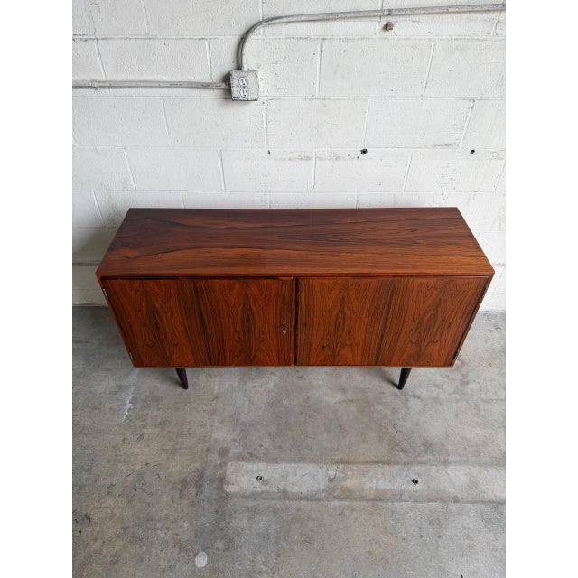 Poul Hundevad Rosewood Sideboard Credenza Low Storage Unit Tapered Legs Denmark 1960s For Sale - Image 9 of 10