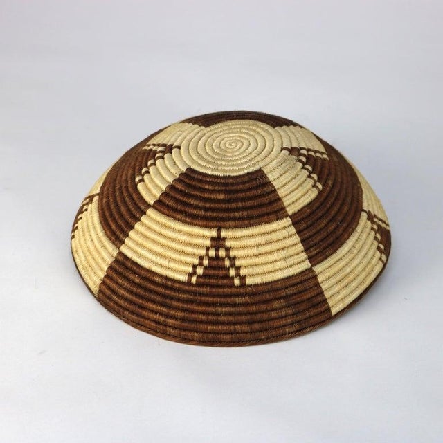 Native American Art Vintage Southwest Native American Woven Reed Basket 20thC For Sale - Image 4 of 4