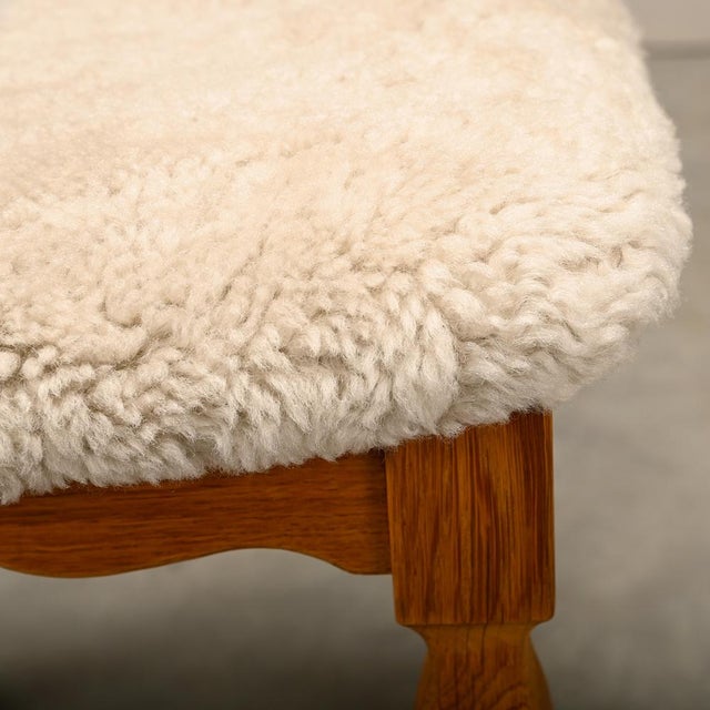 Vintage Brutalist Dining Chairs in Oak and Sheepskin by Henning Kjærnulf, Denmark, 1960s, Set of 6 For Sale - Image 11 of 18