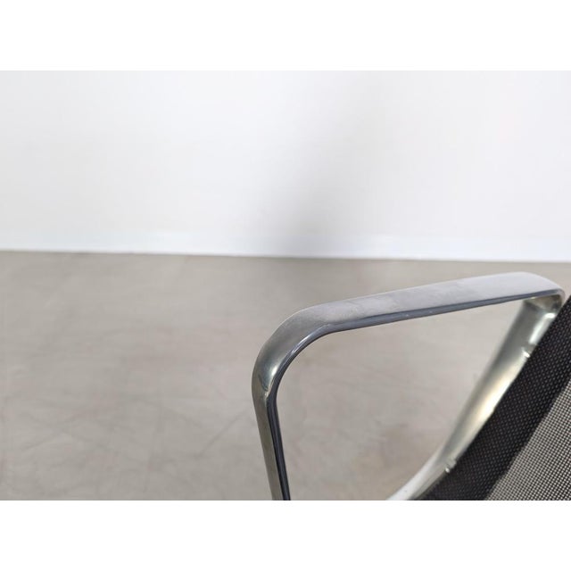 Vitra EA 115 Chair by Charles & Ray Eames for Vitra For Sale - Image 4 of 11