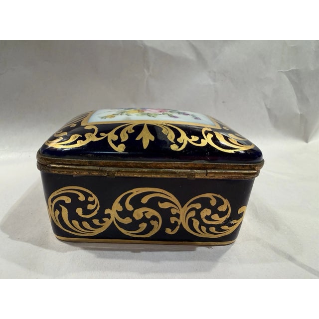 Limoges France Hand Painted Porcelain Trinket/Jewelry Box With Floral Accents For Sale - Image 9 of 10
