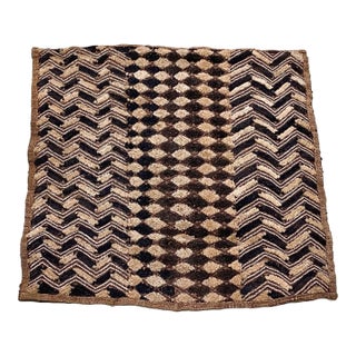 Vintage African Tribal Kuba Kasai Raffia Textile 23" by 22" For Sale