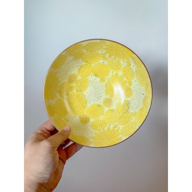 Absolutely beautiful pre-1930s Japanese Kutani yellow Chrysanthemum bowl, showing the hand painted yellow motif on the...