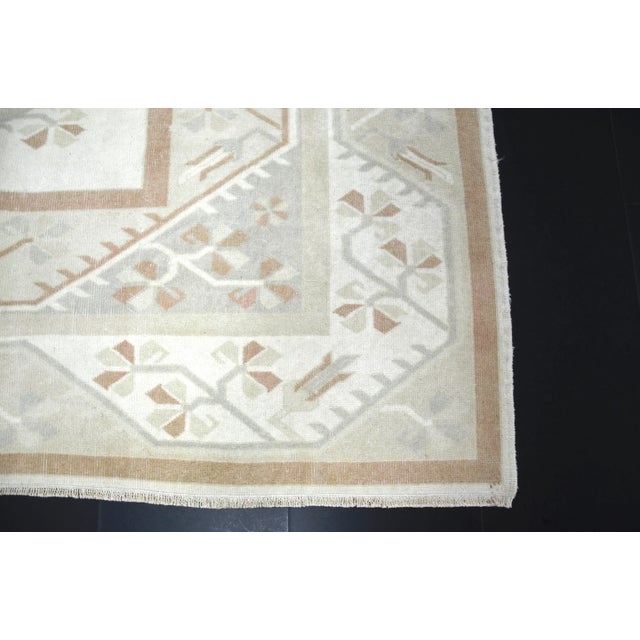 1960s Vintage Turkish Anatolian Handmade Area Rug For Sale - Image 10 of 11