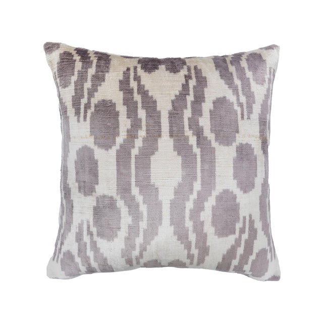 Chouchou Touch Chintamany Silk Velvet Ikat Pillow Cover For Sale - Image 4 of 4
