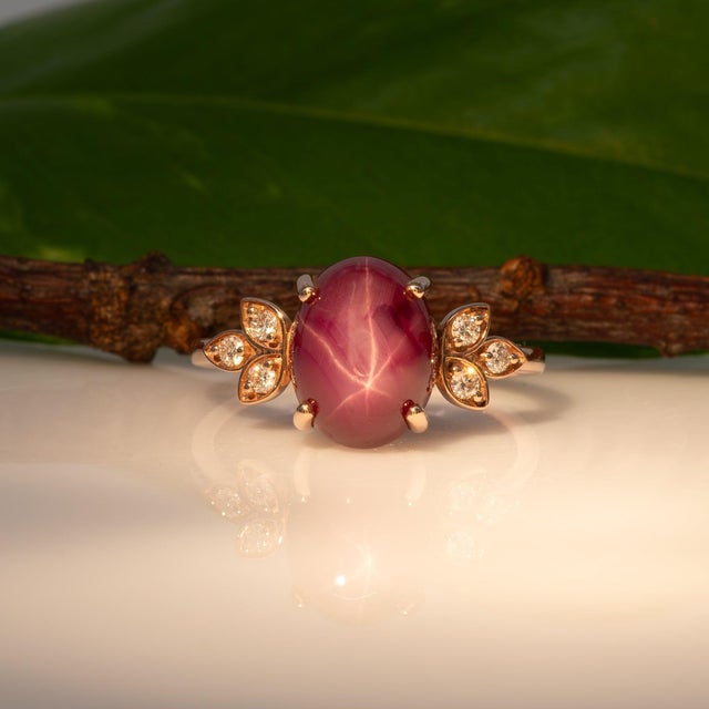 6Ct Star Ruby Cabochon Ring With Diamond Accents: Solid 14k Gold, Size 6.75 For Sale In Columbus - Image 6 of 10