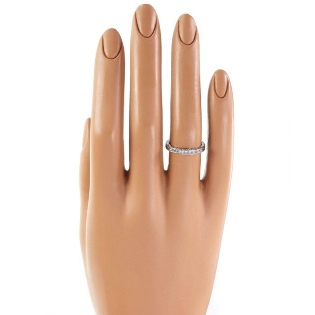 Contemporary Tacori Vintage Platinum Diamond Leaf Design 3mm Band Ring For Sale - Image 3 of 6