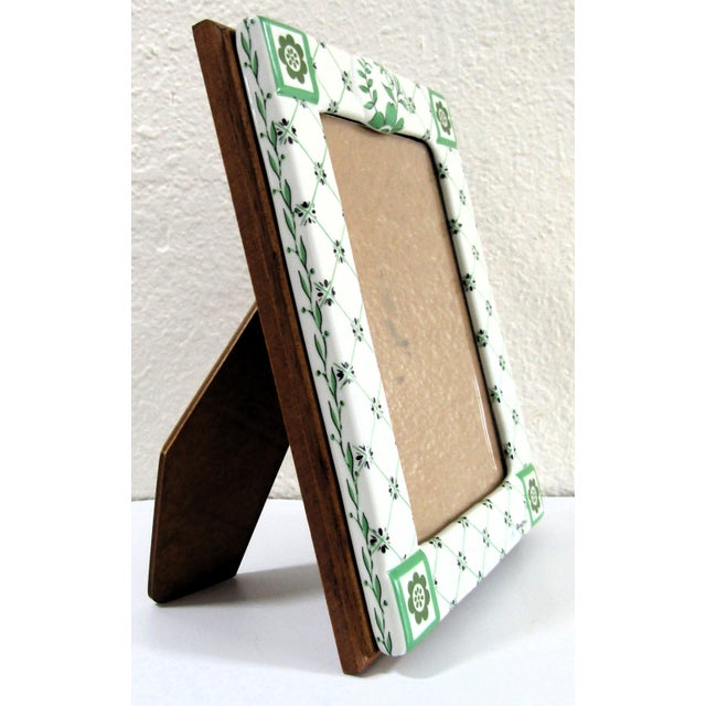Green Mangani Italy Green and White Porcelain Frame For Sale - Image 8 of 11