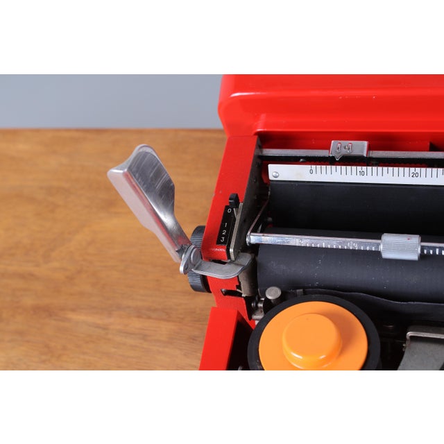 Valentine Red Typewriter by Ettore Sottsass for Olivetti, 1960s For Sale - Image 14 of 18