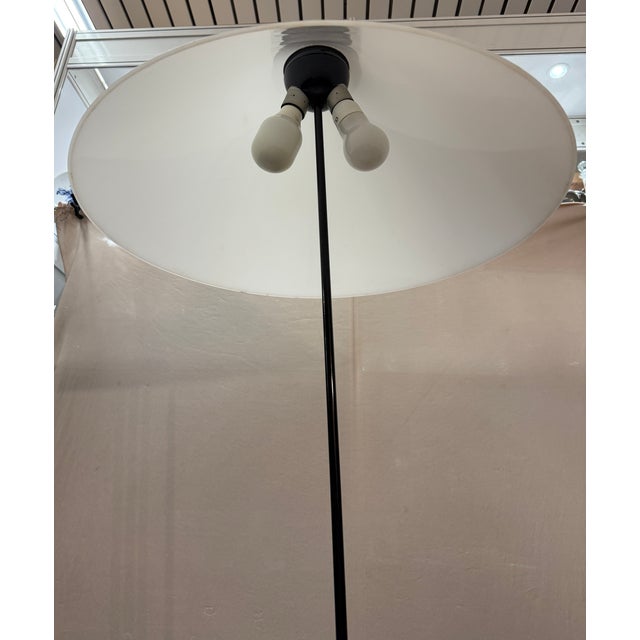 1970s Vintage Model 301/C Floor Lamp by Vico Magistretti for Oluce, Italy, 1973 For Sale - Image 5 of 7