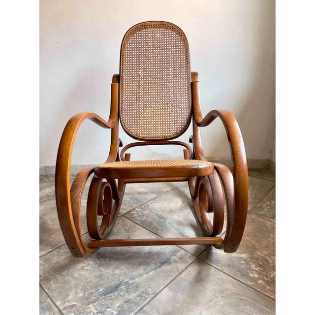Vintage Rocking Chair in Bent Beech and Vienna Straw in the style of Thonet, 1970s For Sale - Image 9 of 18
