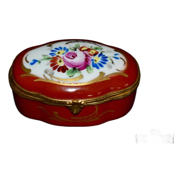 Vtg. French Limoges Handpainted Porcelain Trinket Box W/Floral Details For Sale