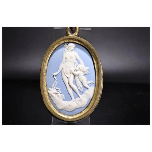 English Antique 19th Century Wedgwood Light Blue Jasperware Plaque of Venus and Cupid in a Gilt Frame For Sale - Image 3 of 8
