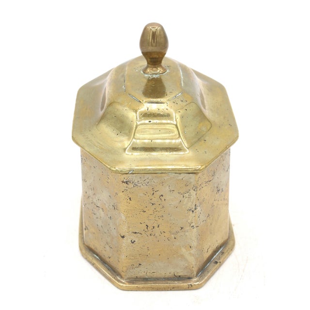 Mid-Late 18th Century English Cast Brass Tobacco Box For Sale - Image 4 of 6