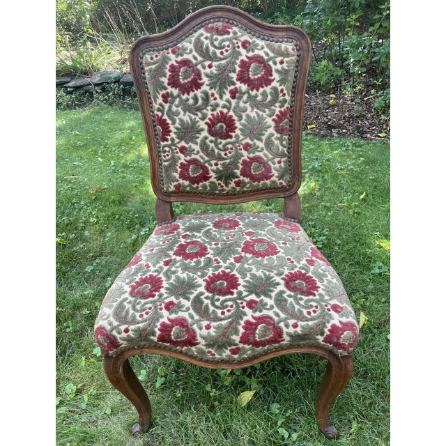 Traditional Early 20th Century Set of 6 Upholstered Dining Chairs in Walnut For Sale - Image 3 of 11