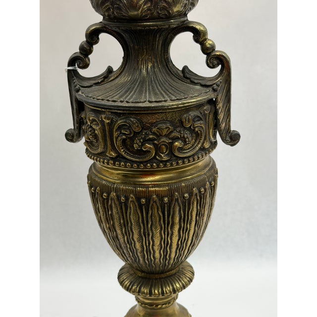 Mid-Century Modern Vintage Neoclassical Cast Brass Urn Table Lamp With Black Marble Base For Sale - Image 3 of 13
